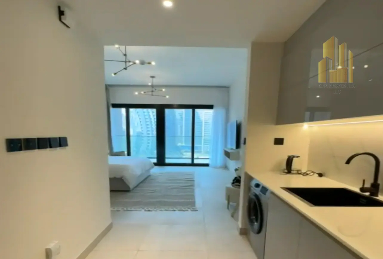 Burj Canal Views balcony with city view