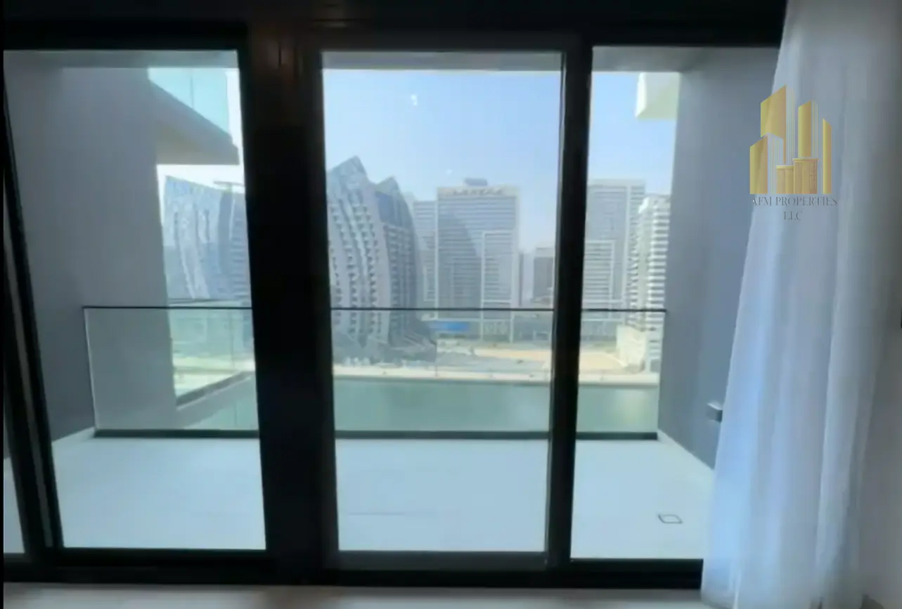 Burj Canal Views modern apartment